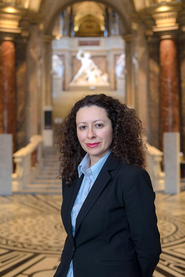 Adriana Deliallisi im Kunsthistorischen Museum.
