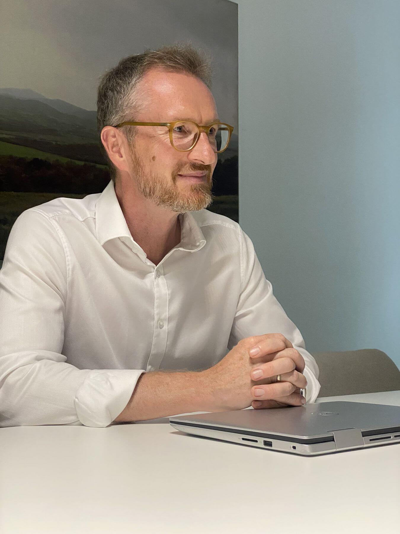Gespräch mit Mag. Paul Gruber beim Firmenbesuch von Job-TransFair