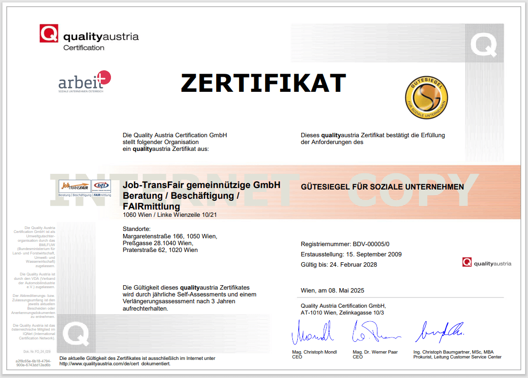 Abbildung eines Zertifikats mit dem Quality Austria Gütesiegel, das Job-TransFair für besondere Qualität auszeichnet.